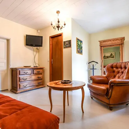 Apartment De La Dime